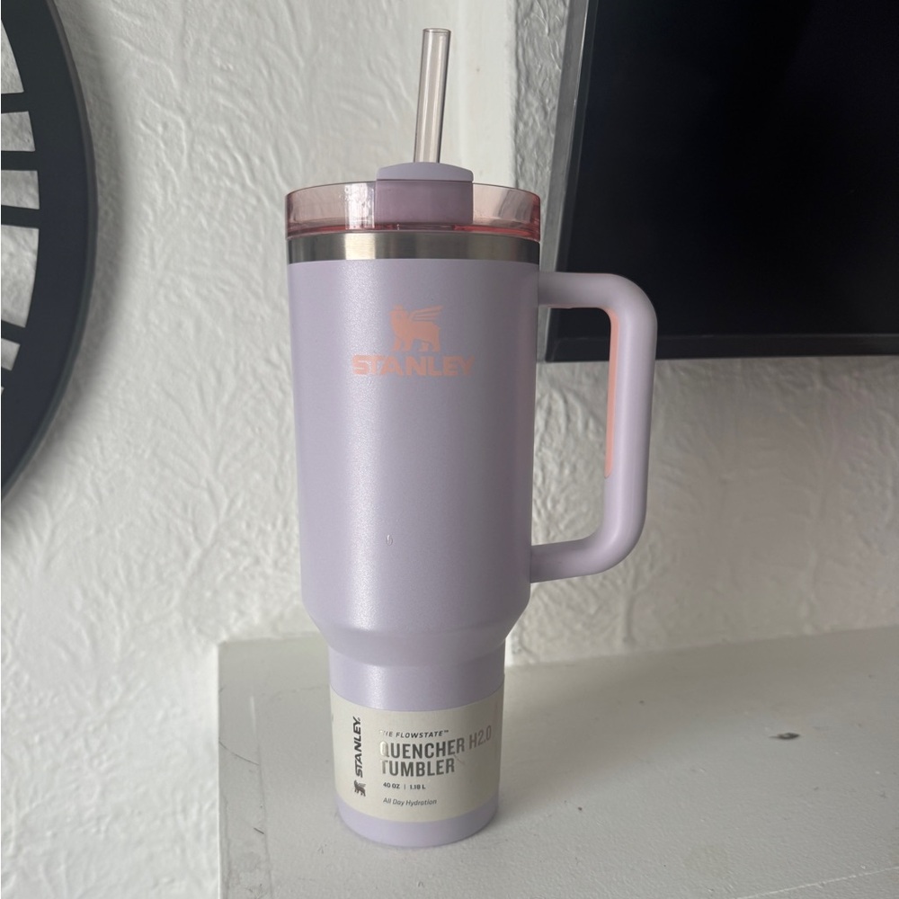 Stanley Orchid Glimmer Quencher Tumbler with Handle - Picture 1 of 4